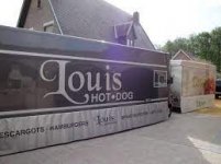 Louis hot-dog.jpg